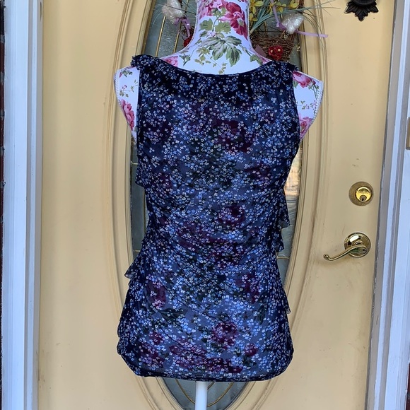 Express Ruffle Top - Picture 5 of 15